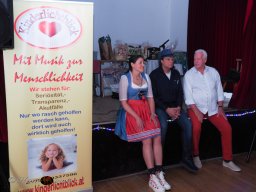 Künstler helfen Kinder - Mit Musik zur Menschlichkeit